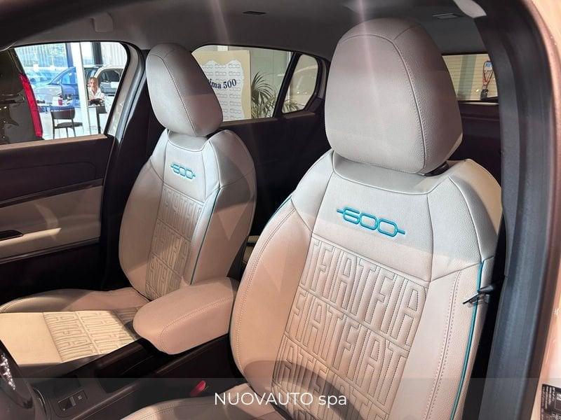 FIAT 600 1.2 Hybrid 100cv La Prima