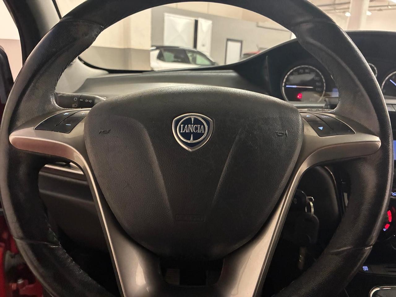 Lancia Ypsilon 0.9 TwinAir 85 CV 5 porte Metano Ecochic Gold