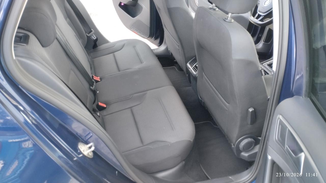 Volkswagen Golf WOLKSVAGEN BMT BENZINA /METANO