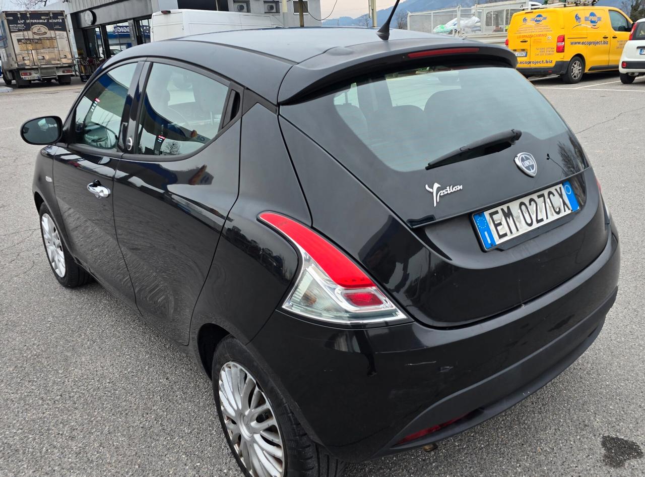 Lancia Ypsilon 1.2 69 CV 5 porte GPL Ecochic Silver