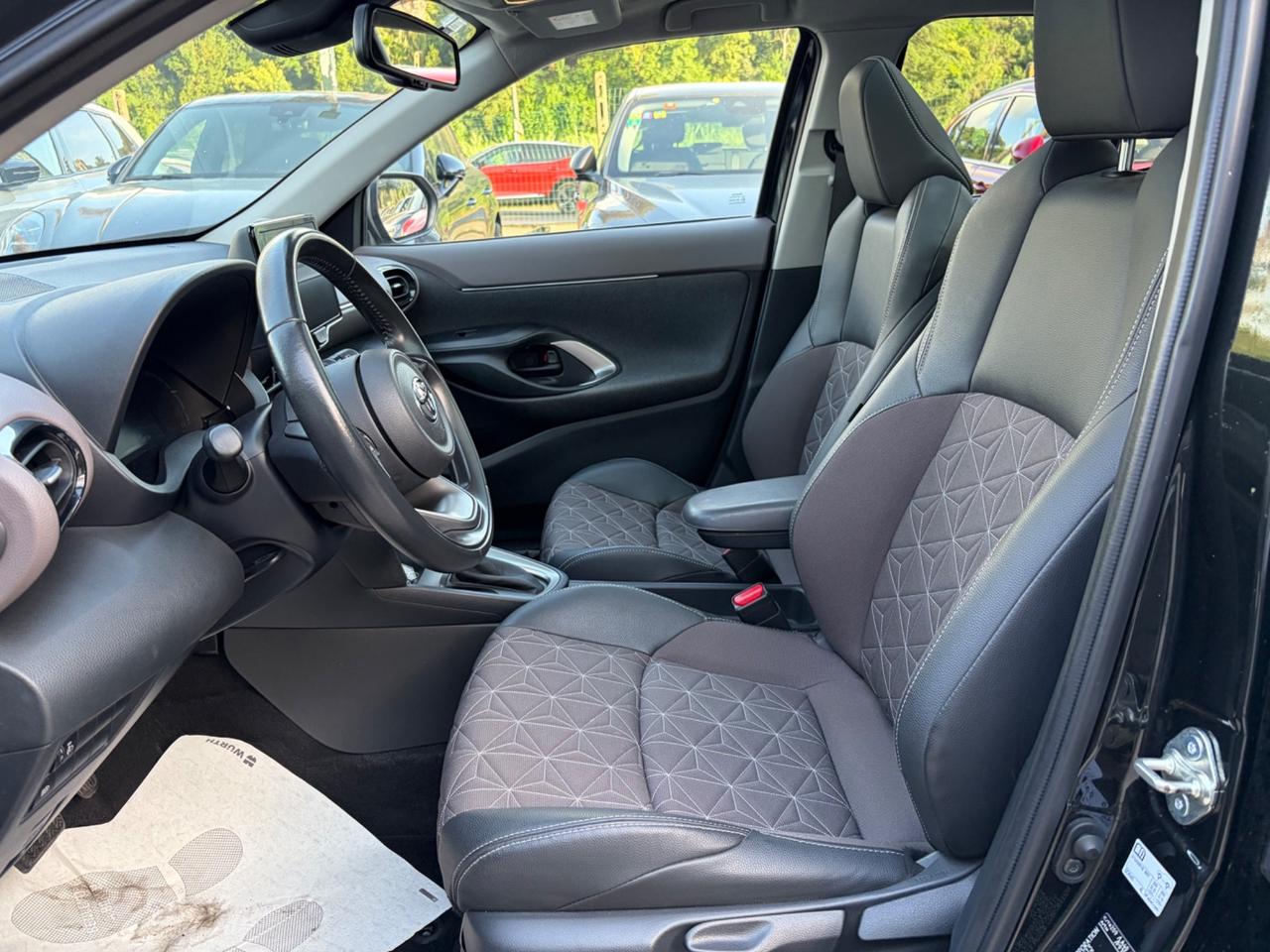Toyota Yaris Cross 1.5 HYBRID 5P E-CVT PREMIERE (85 KW)