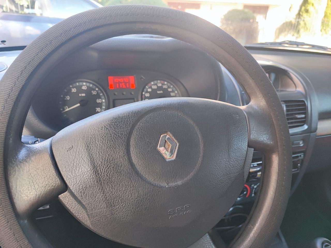 Renault Clio 1.2 cat 5 porte Confort neopatentati