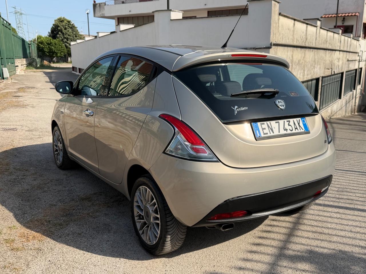 Lancia Ypsilon ecochic GPL