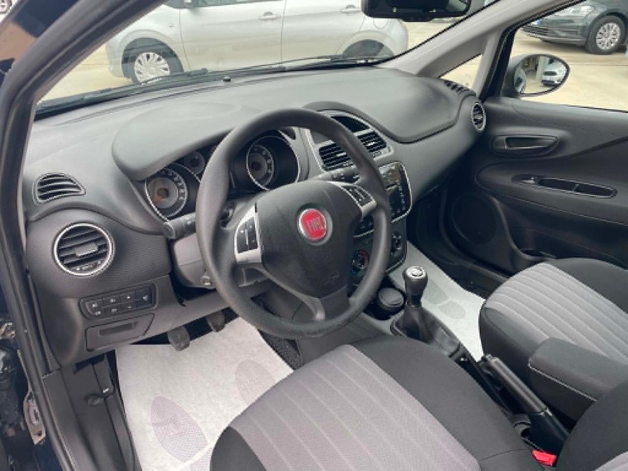 Fiat Punto 1.3 MJT II S&S 95 CV 5 porte Street