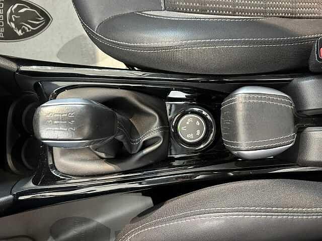 Peugeot 2008 BlueHDi 100 S&S Allure