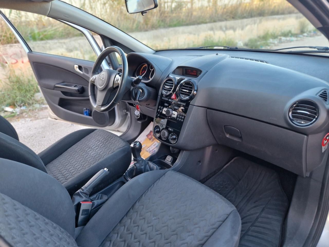 Opel Corsa 1.2 85CV 5 porte GPL-TECH Edition