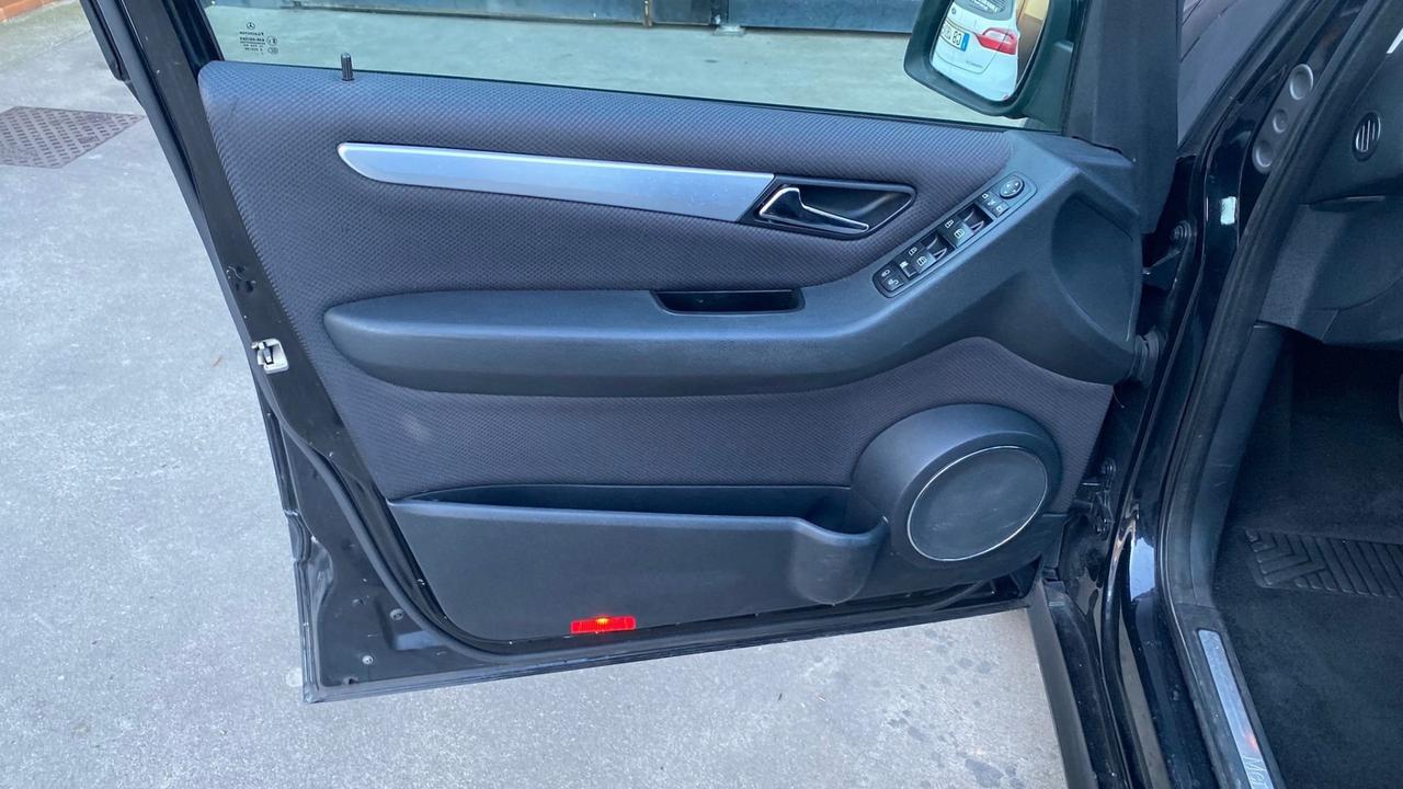 Mercedes-benz B 180 CDI BlueEFFICIENCY Premium