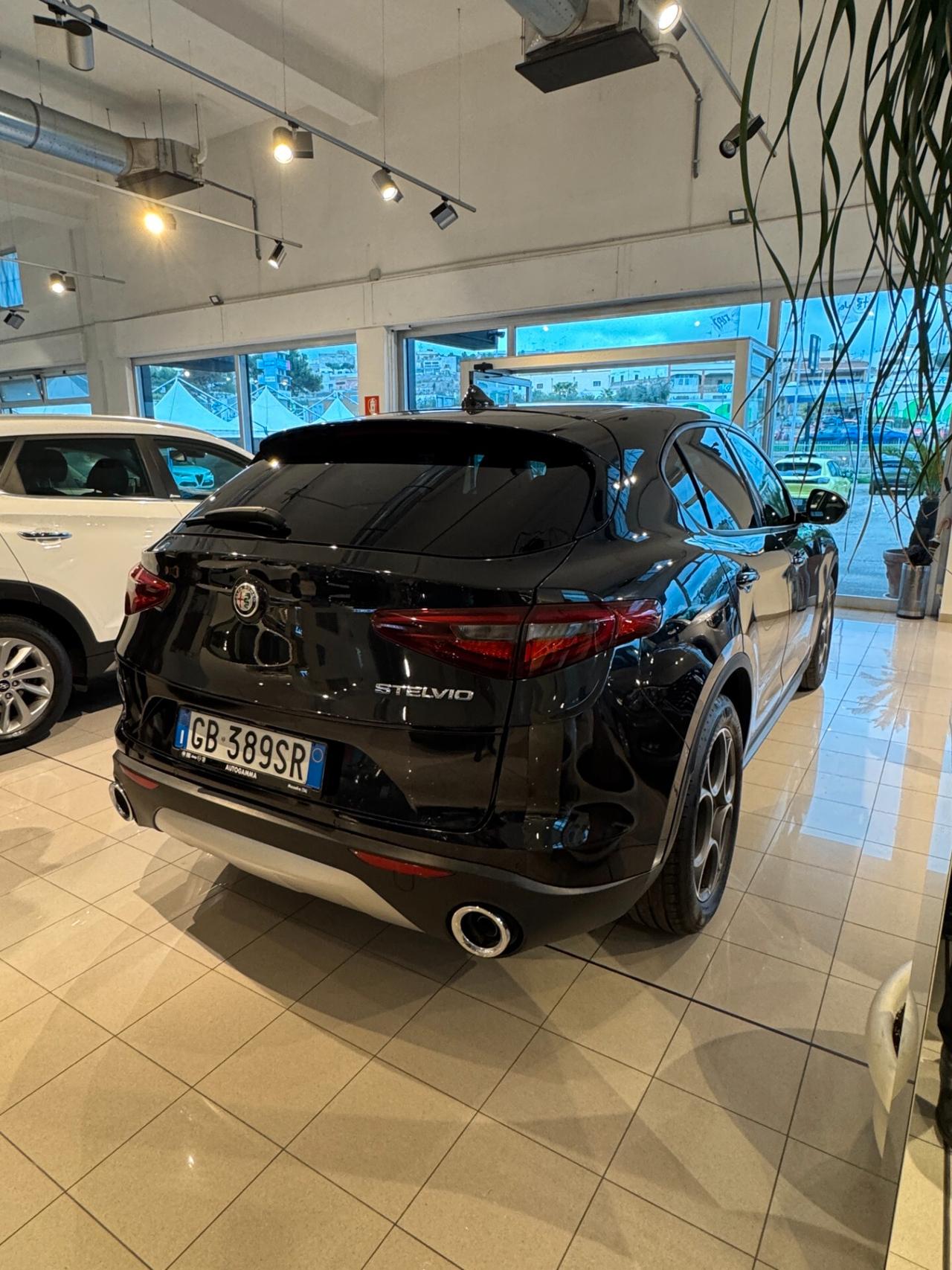 STELVIO 2.2 Turbodiesel 160 CV AT8 RWD Rosso Edizione Full Optional