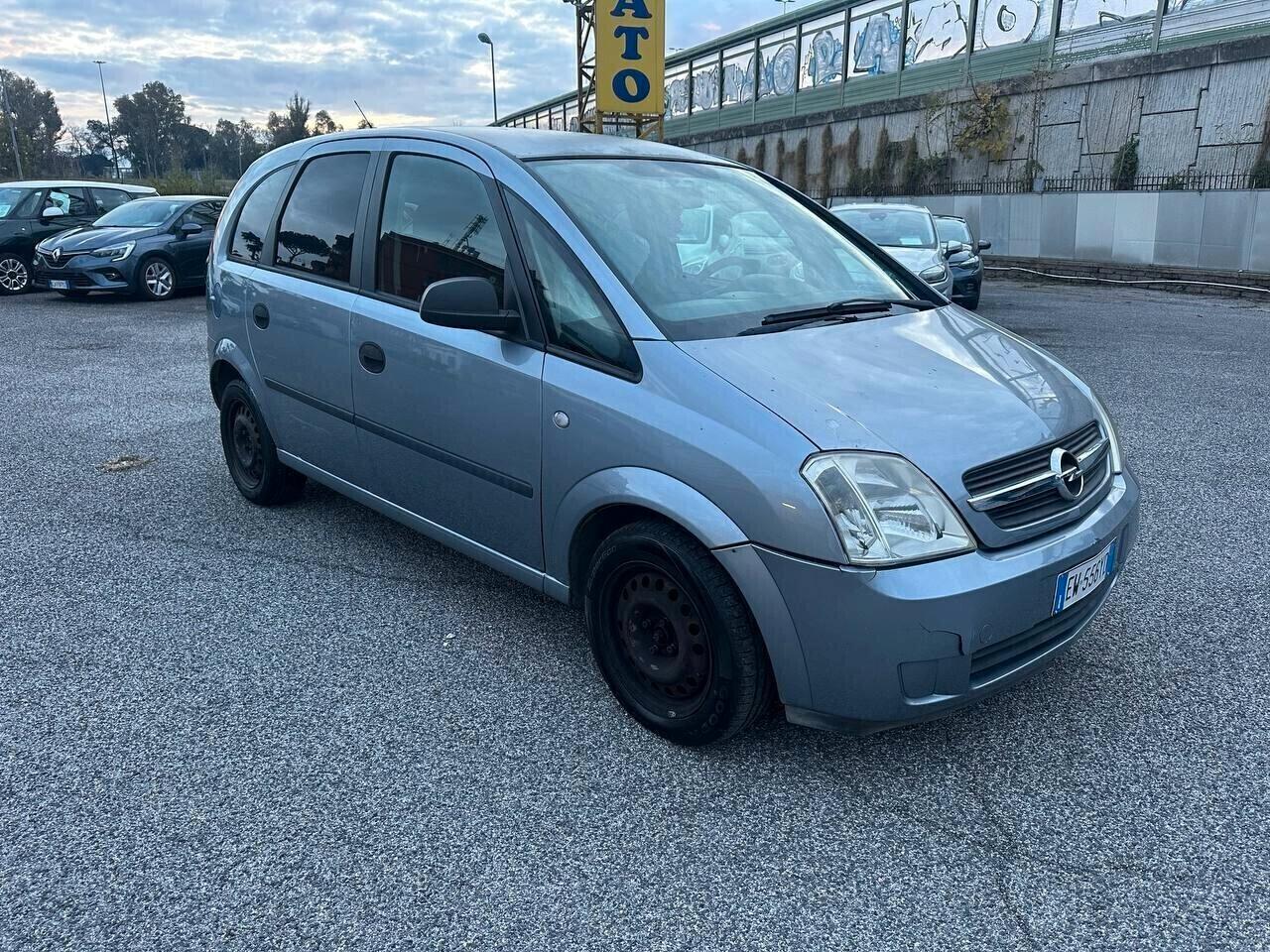 MERIVA 1.4 BENZINA 90 CV NEOPATENTATI