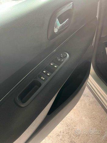 PEUGEOT 3008 2.0 HDi 150CV Business