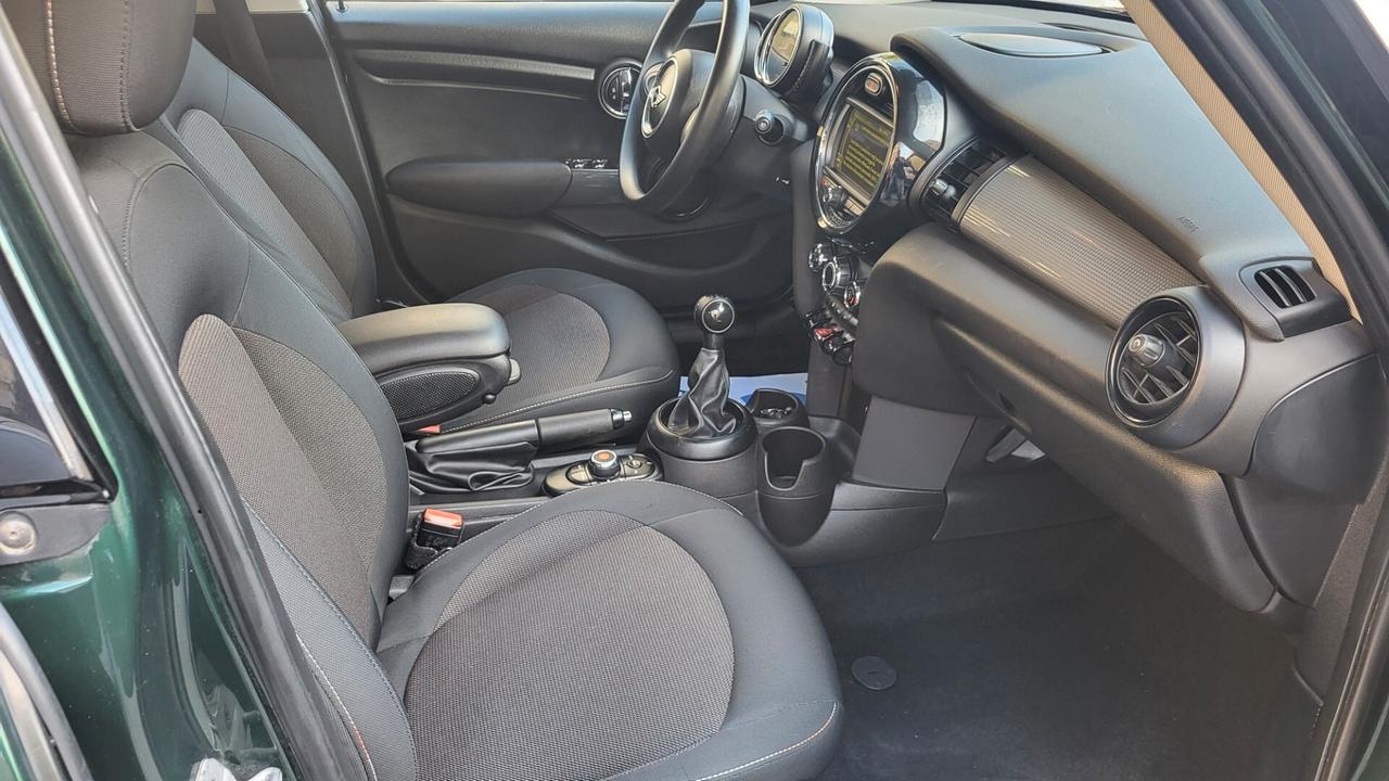Mini Mini 1.5 Cooper D 5 porte