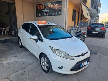 Ford Fiesta 1.4 GPL Titanium 2010 unico prop
