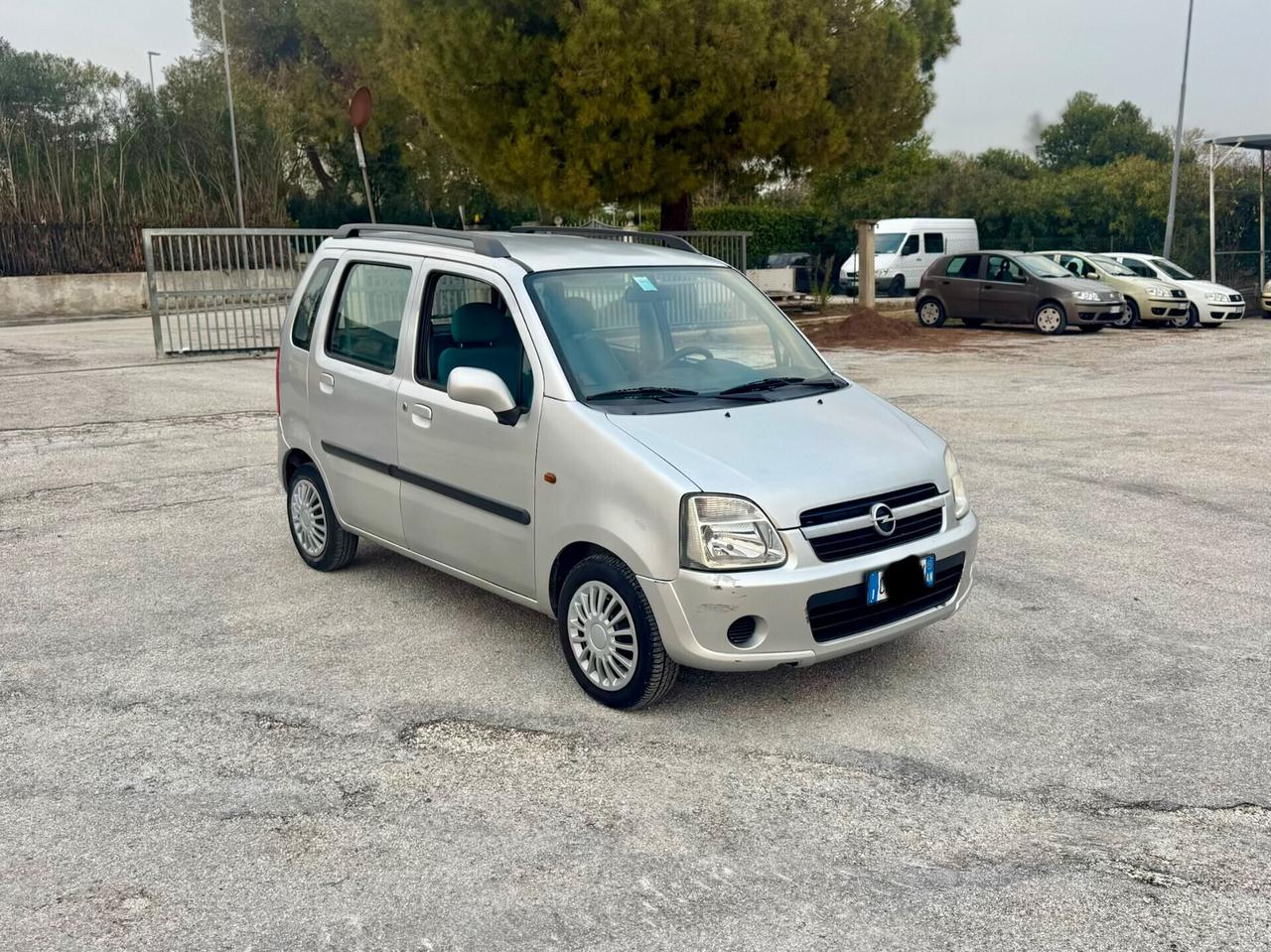 Opel Agila 1.2 benzina 5porte NEOPATENTATI