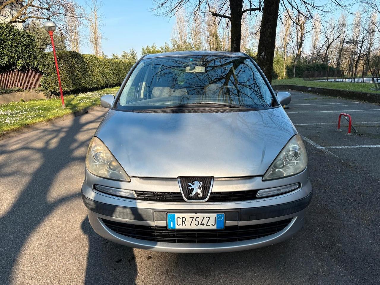 Peugeot 807 2.0 16V SR