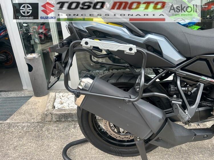 Suzuki V Strom DL 800 DE