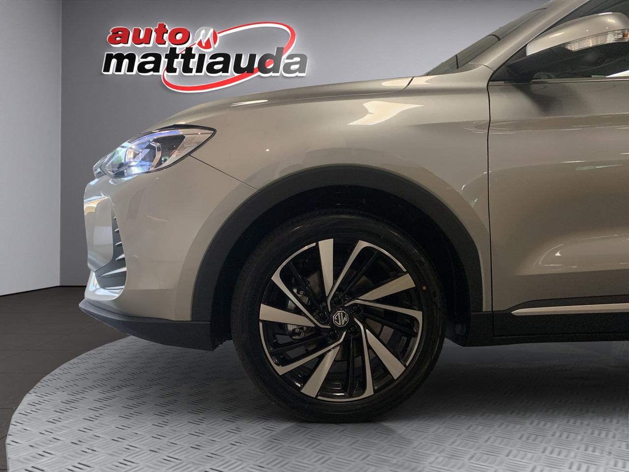 Mg ZS 1.5 hybrid+ Luxury auto