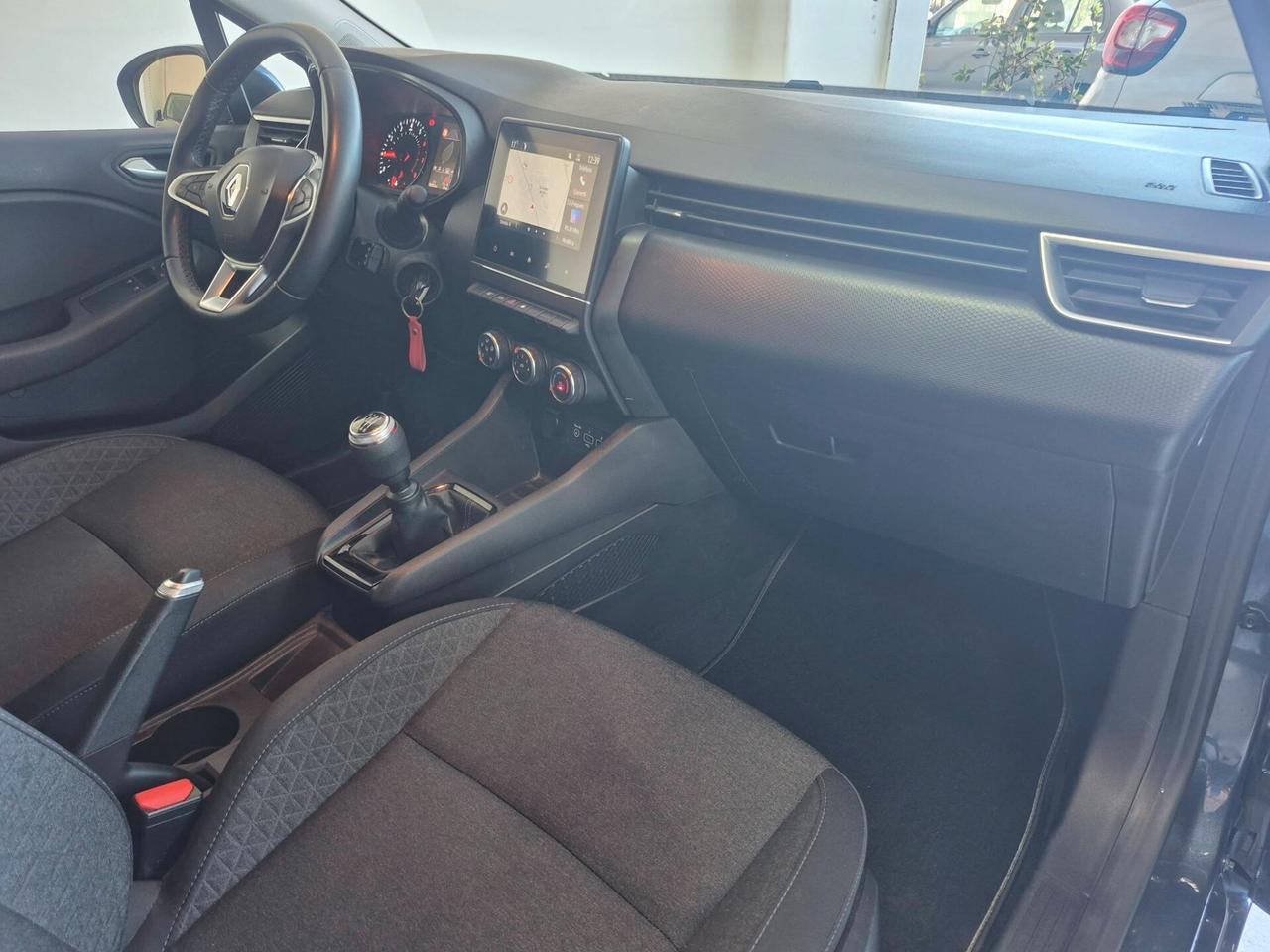Renault Clio TCe 90 CV 5 porte IVA ESPOSTA