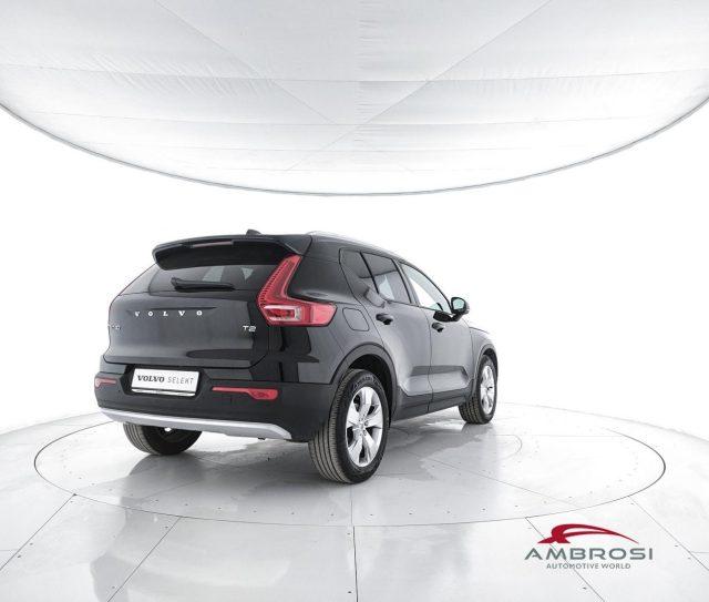 VOLVO XC40 T2 Momentum