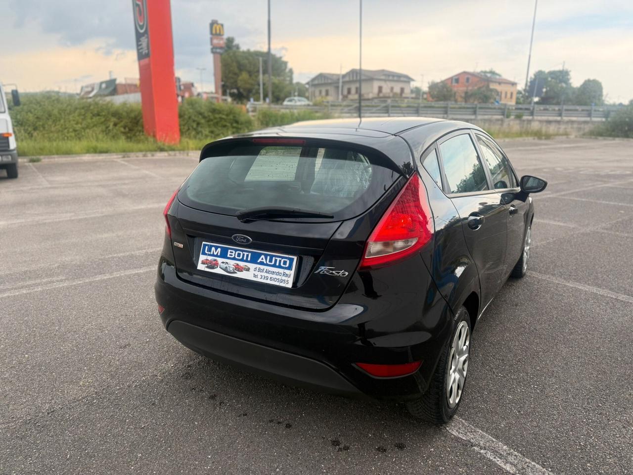 Ford Fiesta 1.4 d Titanium 2010 12 mesi di garanzia
