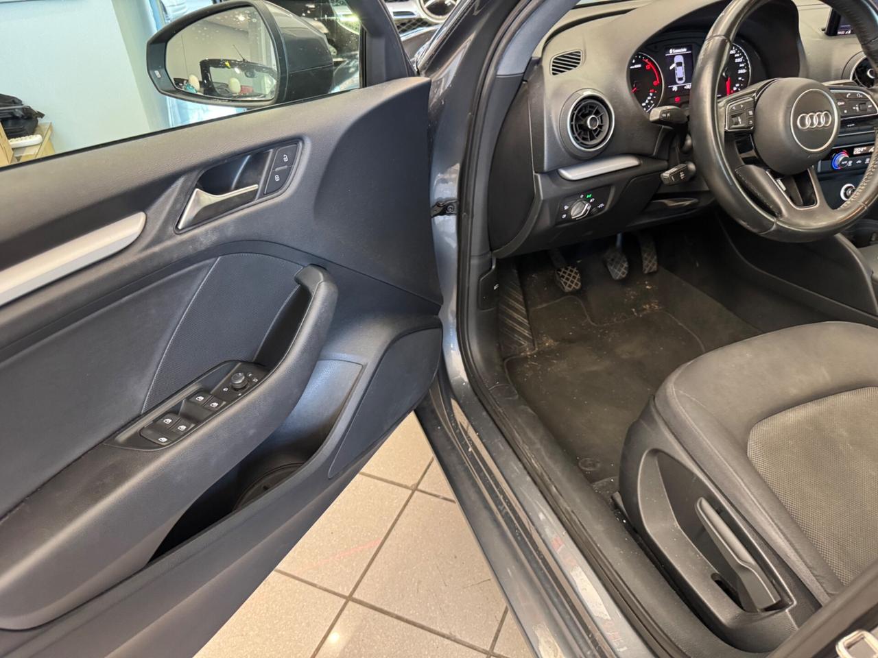 Audi A3 Sedan 30 TDI Admired