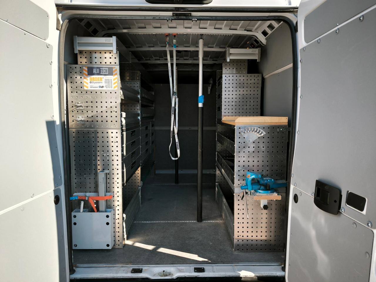 Peugeot Boxer 335 2.2 BlueHDi 140 S&S PM-TM Furgone