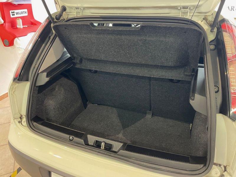 FIAT Grande Punto Grande Punto 5p 1.4 Dynamic 77cv