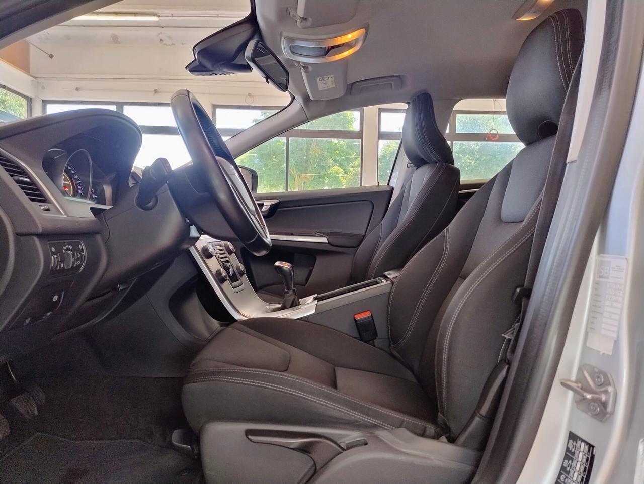 VOLVO XC60 2.0 D3 Kinetic 150cv MANUALE