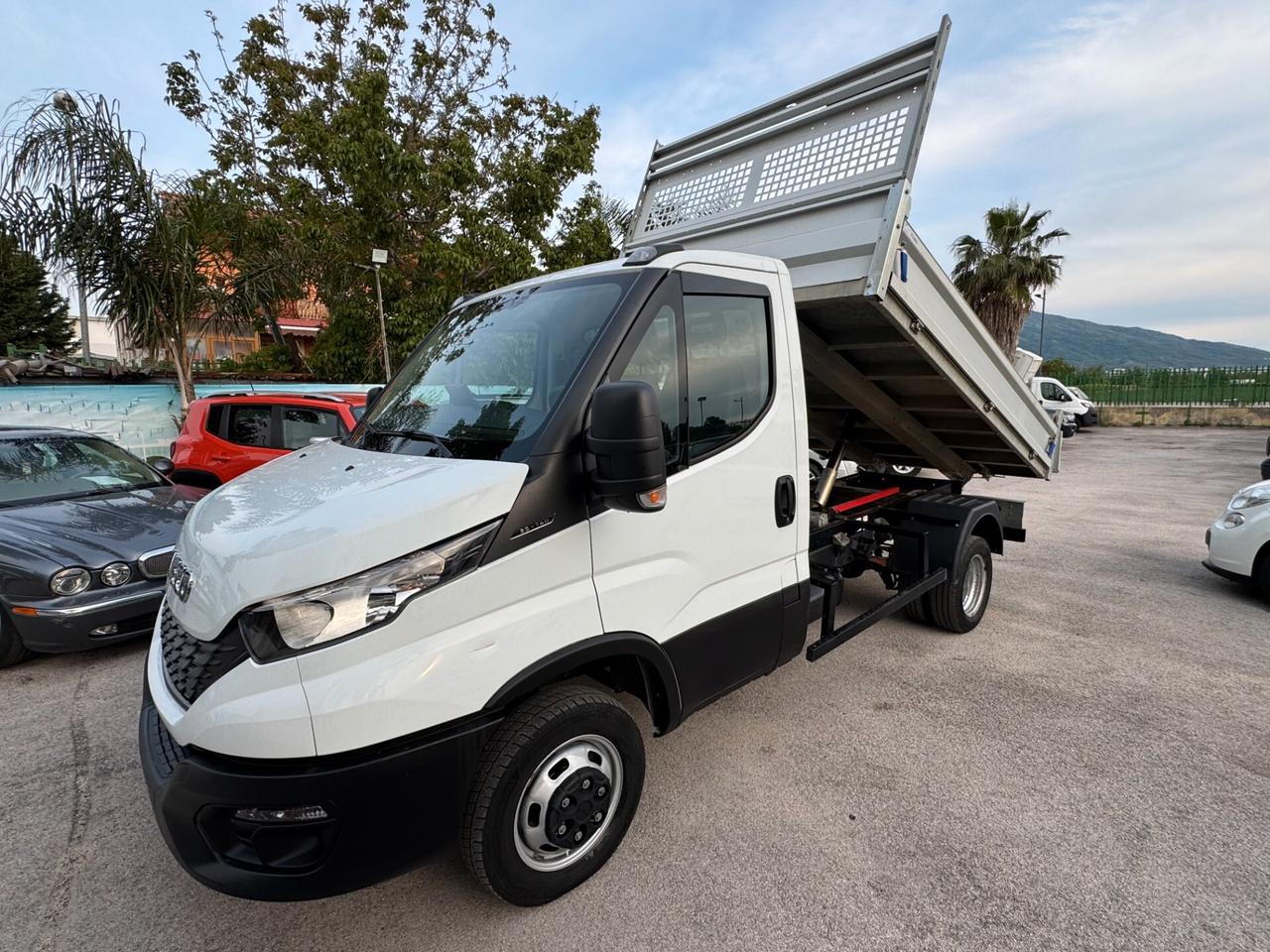Iveco Daily 35c15 Ribaltabile (patente B)