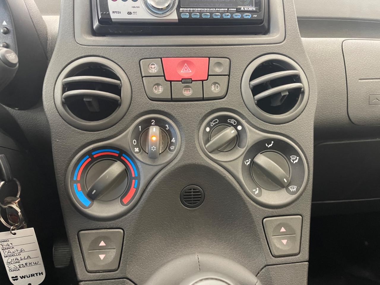 Fiat Panda 1.2 69 cv Dynamic km 57.000 Pari al nuovo