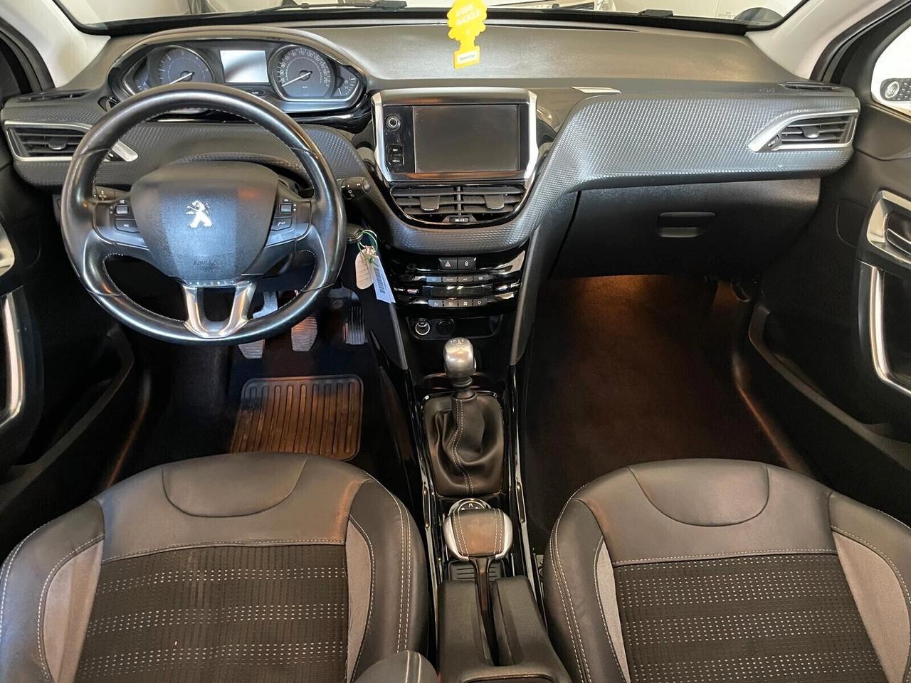 Peugeot 2008 BlueHDi 120 S&S Black Matt