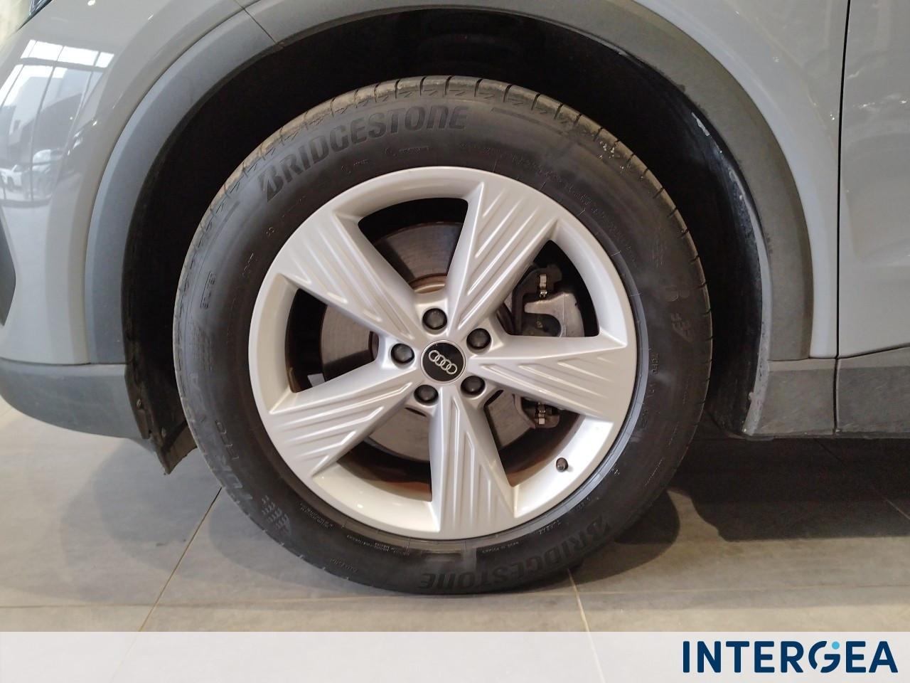 AUDI Q4 e-tron 40 Business