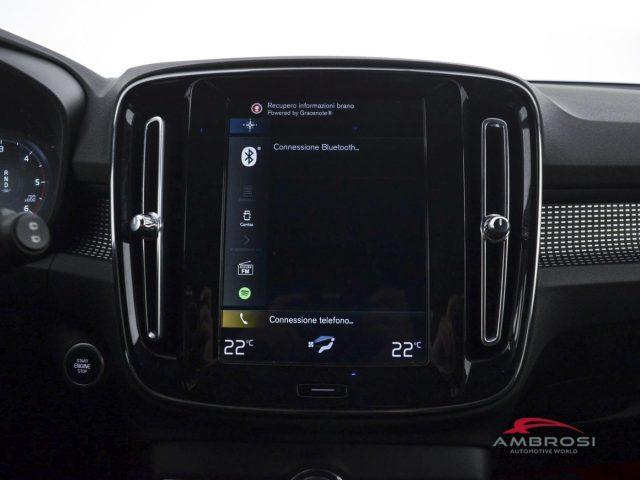 VOLVO XC40 B4 AWD Geartronic R-design