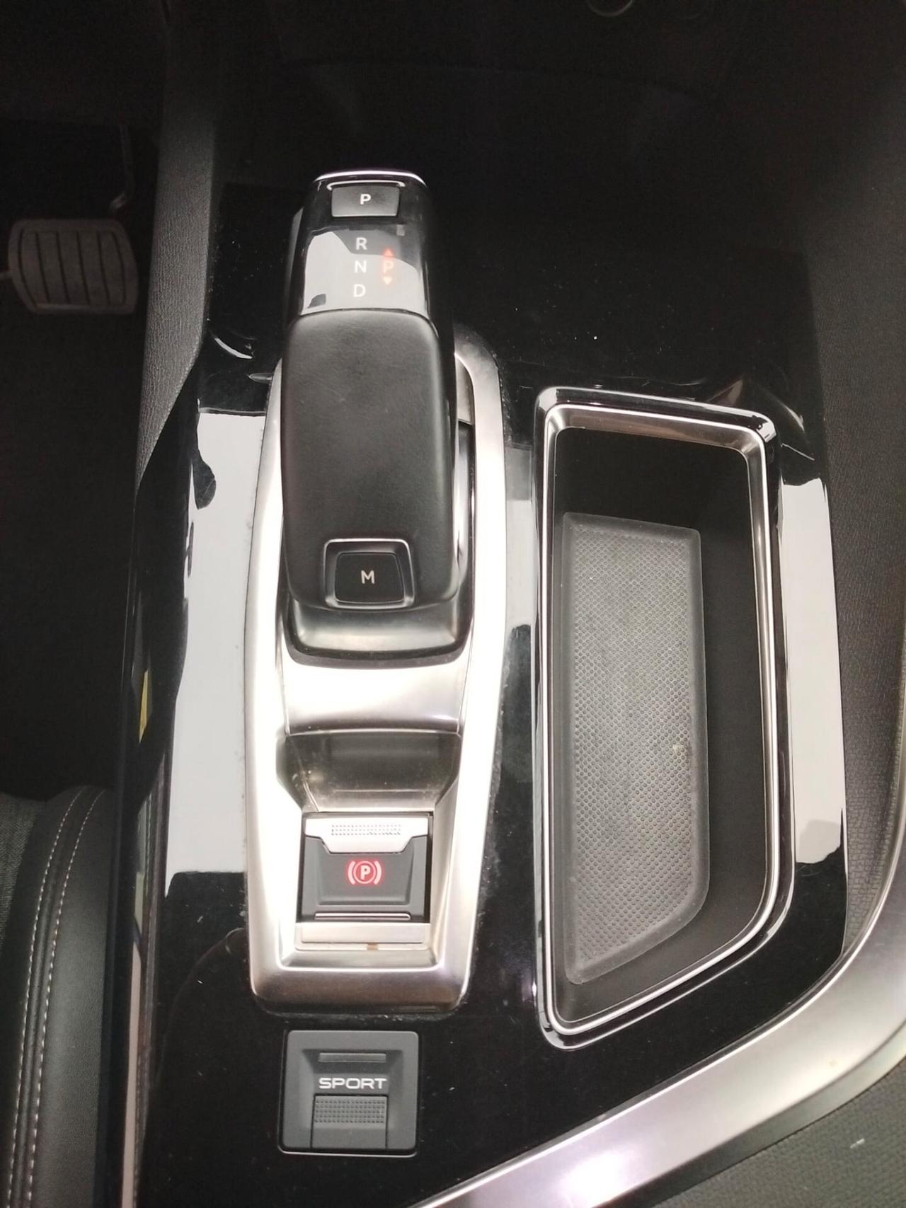 Peugeot 3008 BlueHDi 130 S&S EAT8 GT