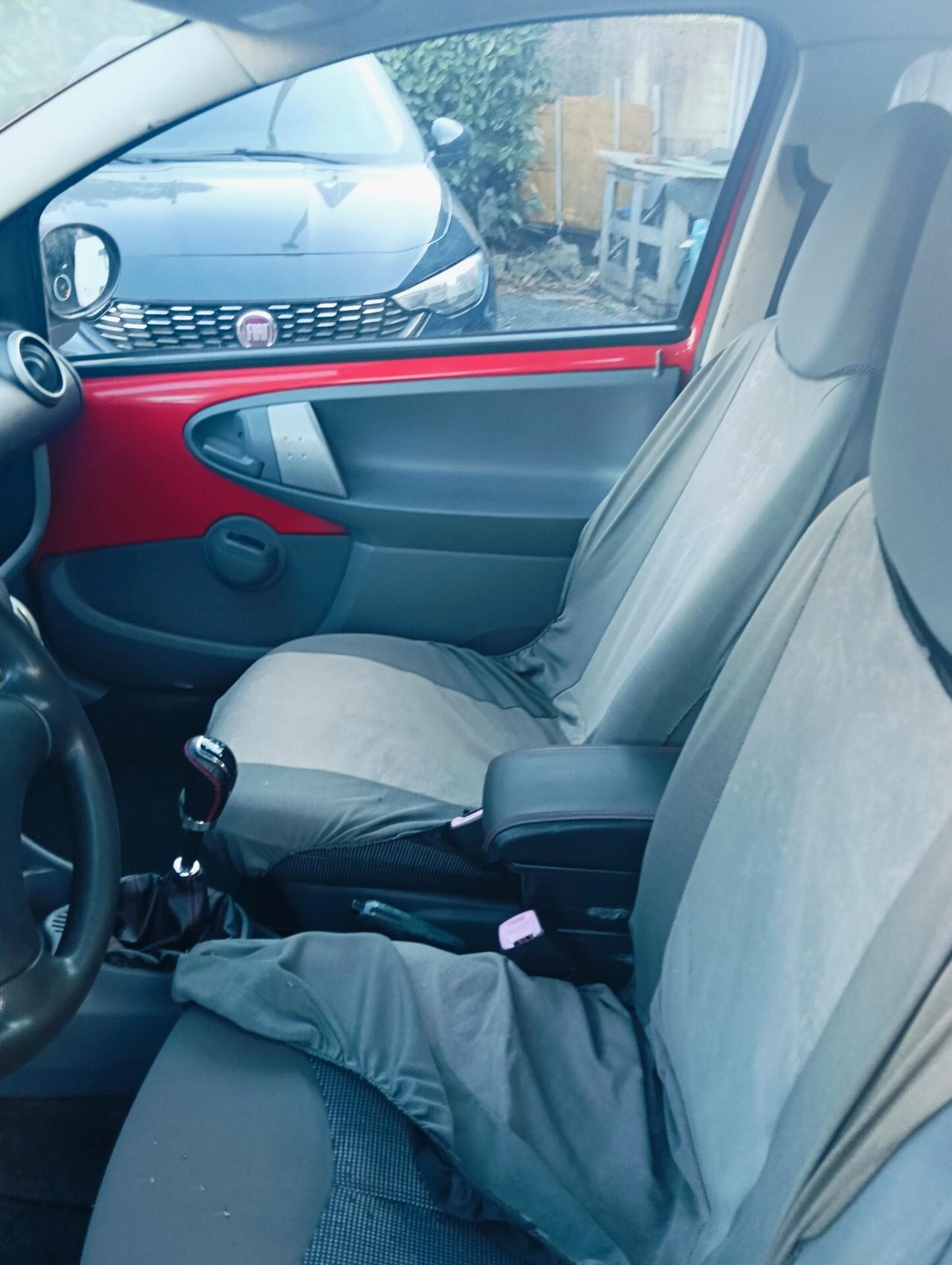 Peugeot 107 1.0 68CV 3p. Plaisir