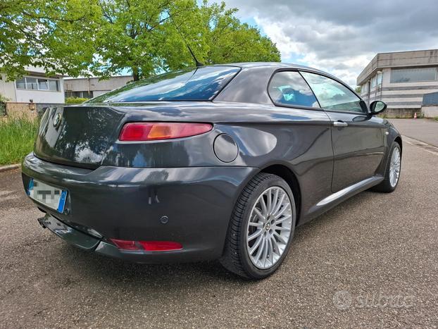 Alfa romeo gt - 2007