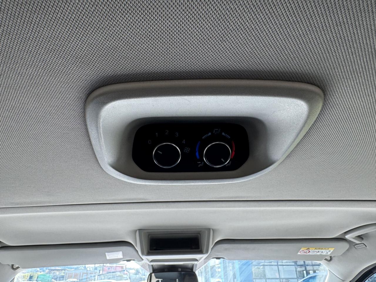 Ford Tourneo Custom Active 2.0 Diesel-Hybrid 185CV 8 posti