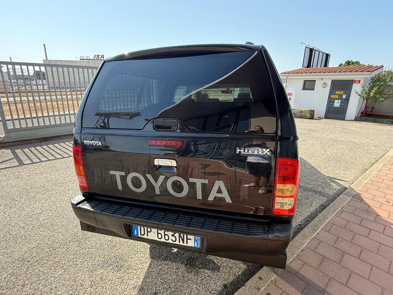Toyota Hilux 3.0 D-4D 4WD 4p. Double Cab SR