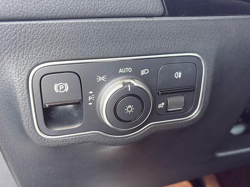 Mercedes-Benz GLA GLA 180 d Automatic Sport