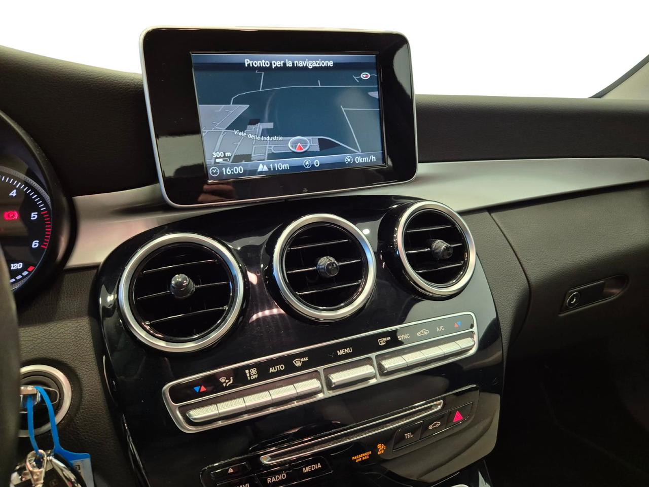 MERCEDES-BENZ C 180 d Executive