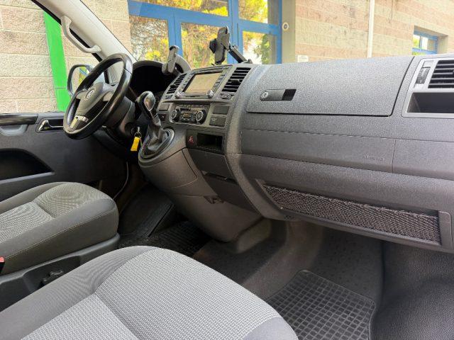VOLKSWAGEN Caravelle 2.0 TDI DSG 140 CV 7 POSTI NAVIGATORE RETROCAMERA