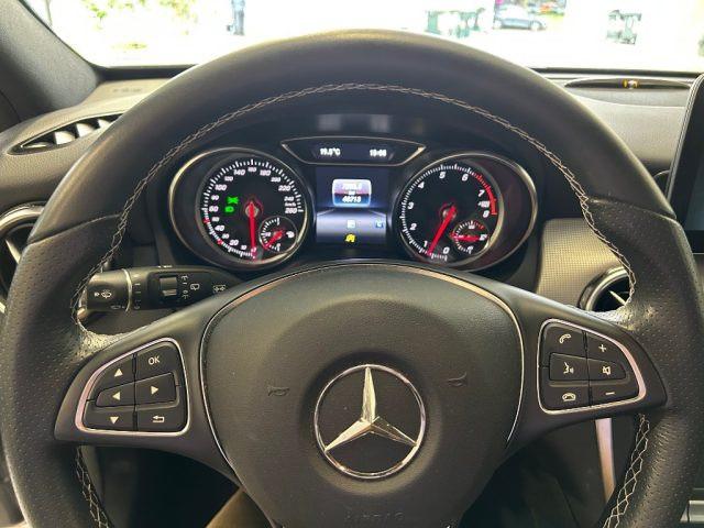 MERCEDES-BENZ GLA 200 Premium