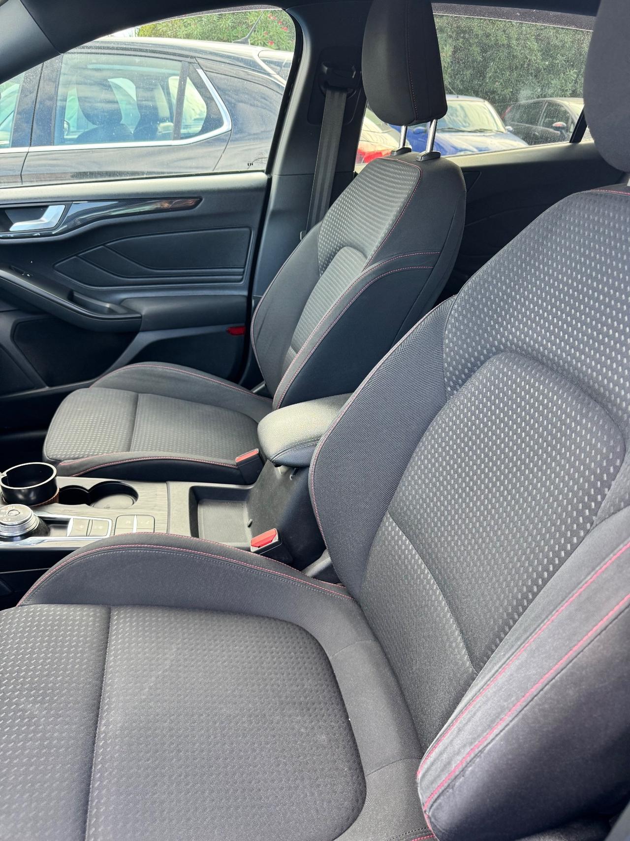 Ford Focus 1.0 EcoBoost 125 CV automatico SW ST-Line GARANTITA