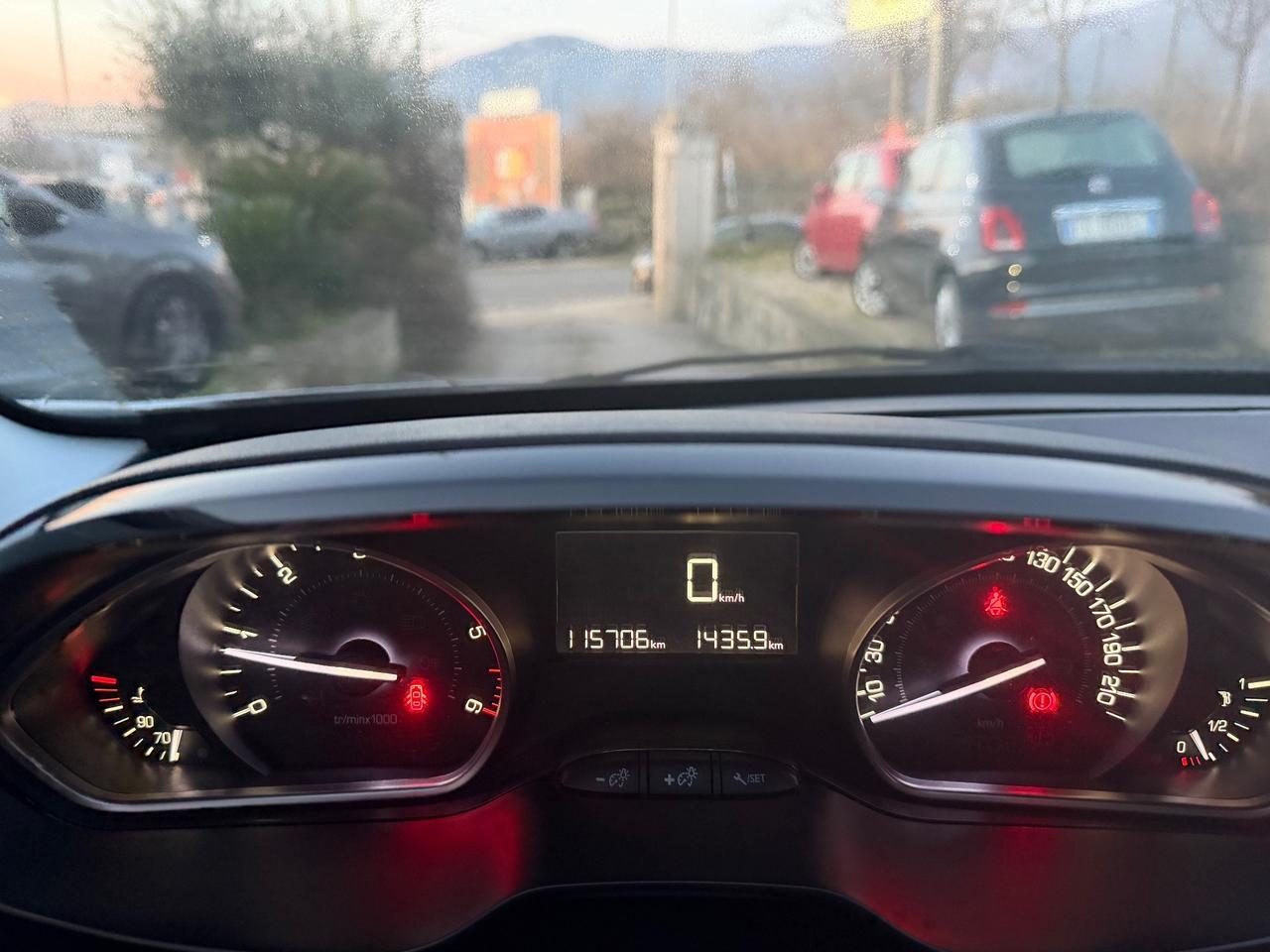 Peugeot 208 BlueHDi 75 5 porte Allure