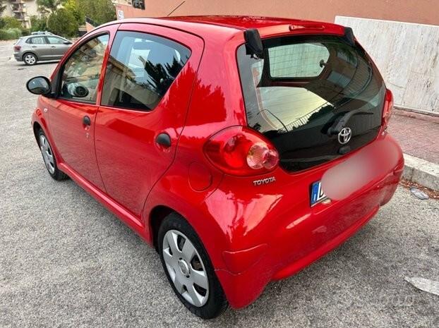 Toyota Aygo 1.0 benz ideale per neo patentati