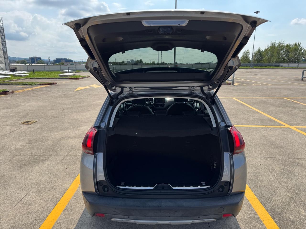 Peugeot 2008 PureTech Turbo 110 S&S Black Matt OK NEOPATENTATI