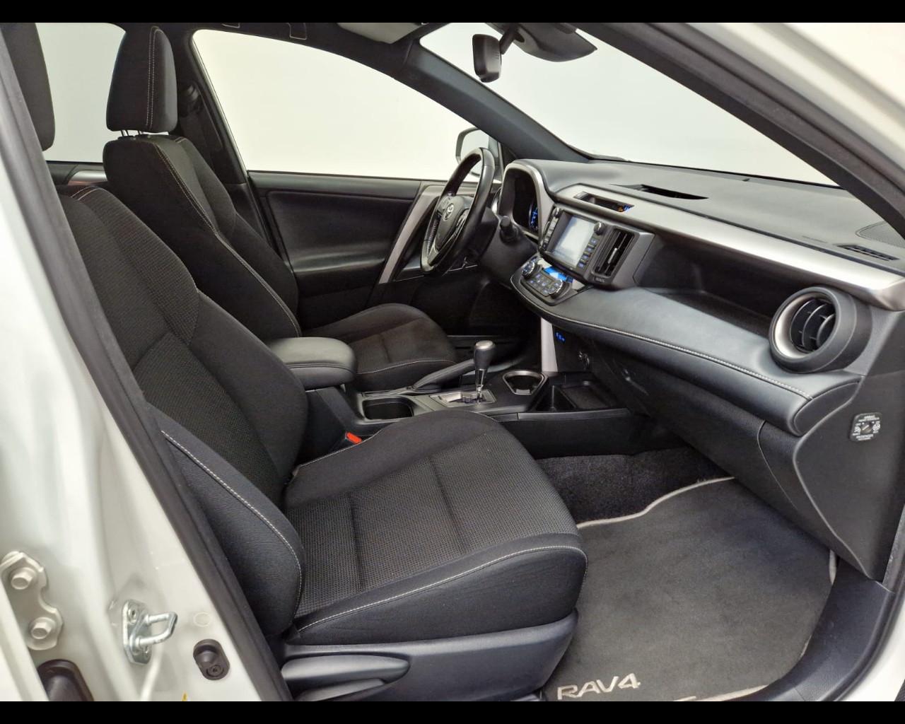TOYOTA Rav4 IV - Rav4 2.5 vvt-i h Style 2wd e-cvt my17