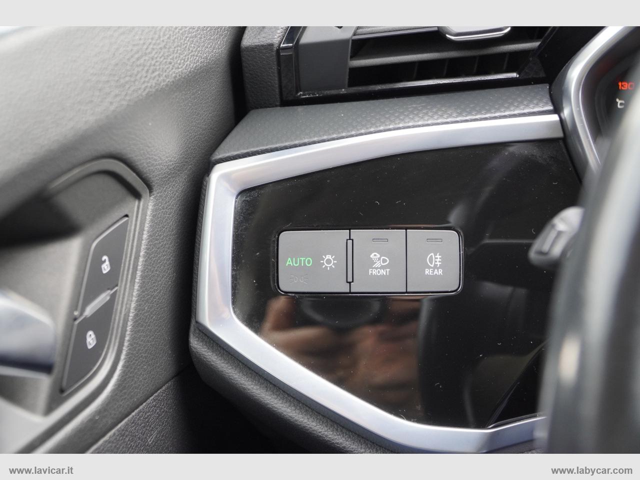 AUDI Q3 SPB 35 TDI S TRON S-LINE BLACK LINE