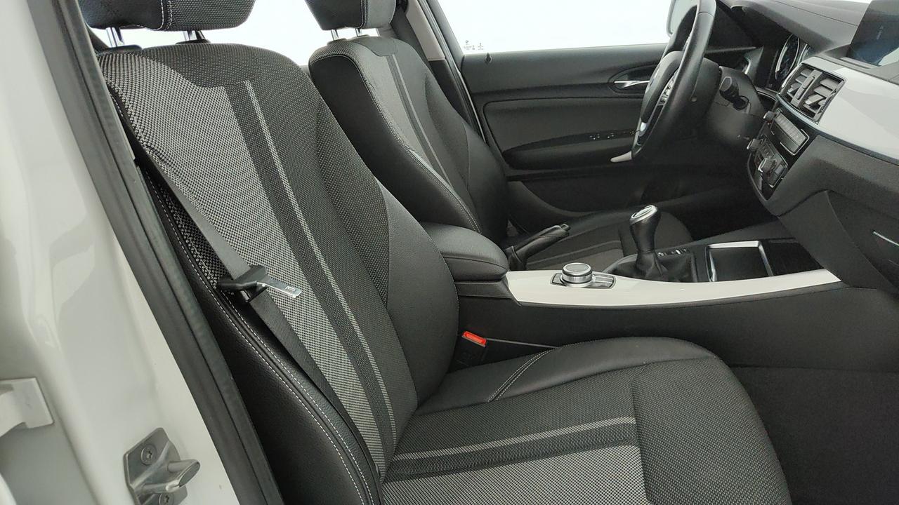 BMW Serie 1 F/20-21 2015 - 116d Urban 5p auto