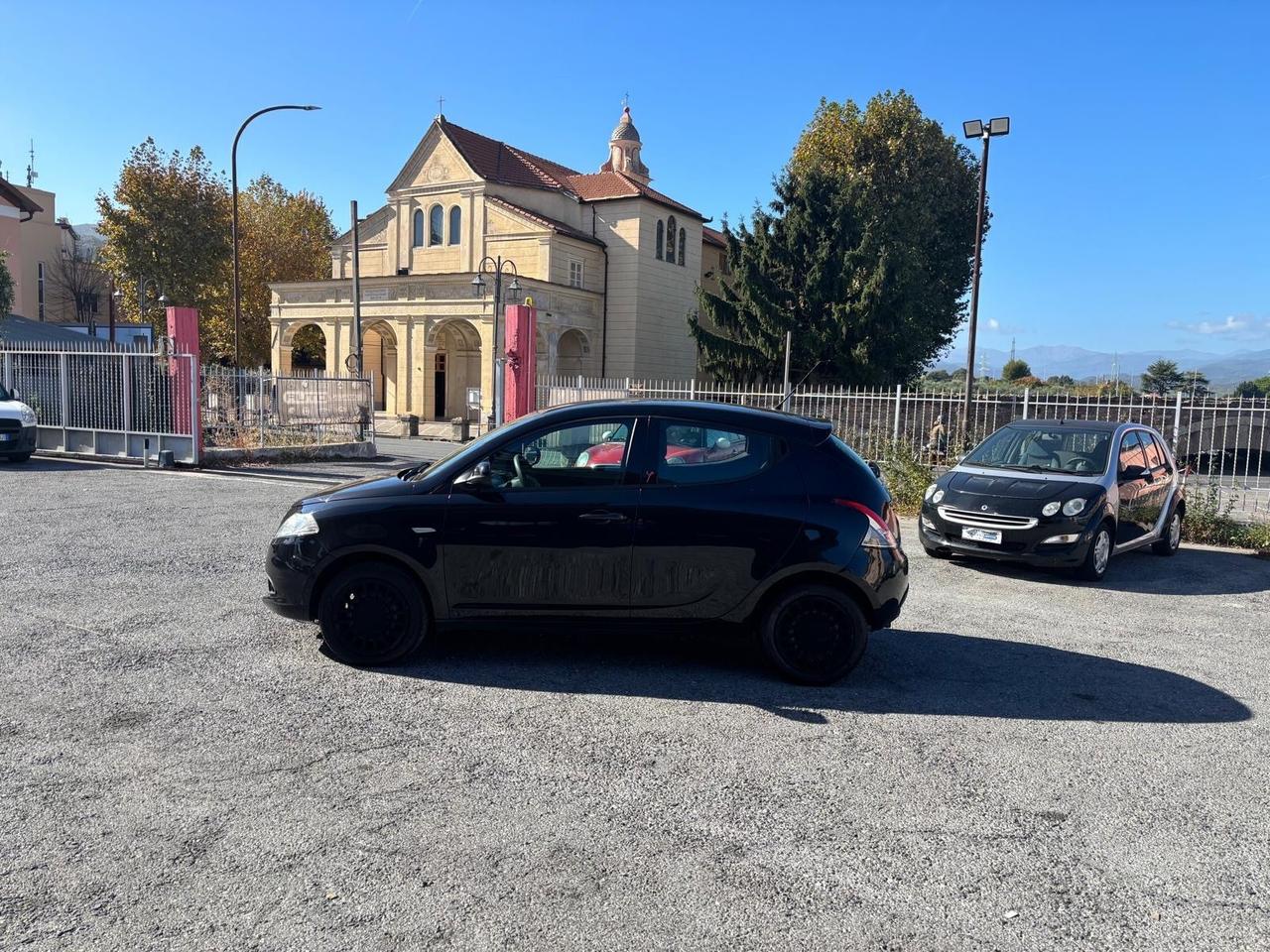 Lancia Ypsilon 1.2 69 CV 5 porte S&S Platinum