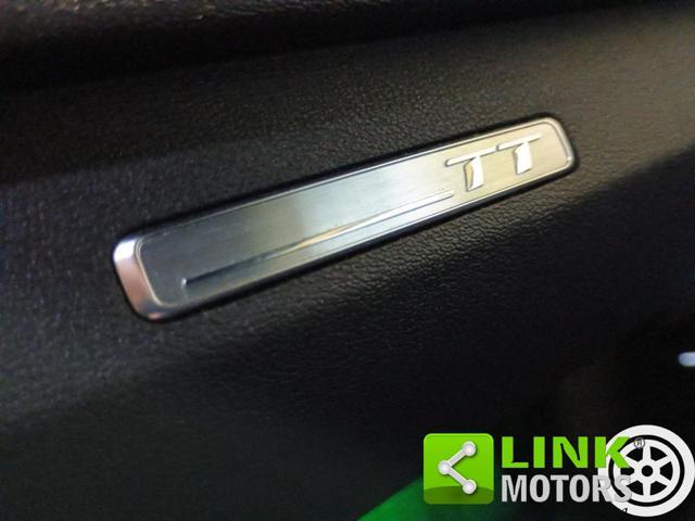 AUDI TT Coupé 2.0 TFSI S line